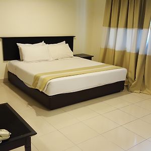 Deluxe King Room City View